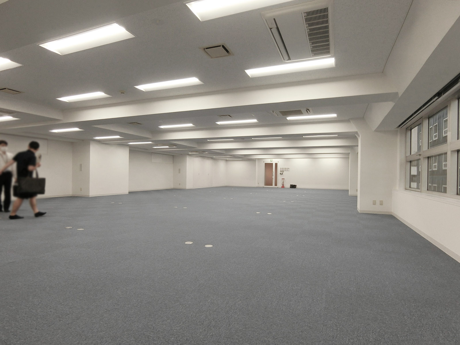 オフィス室内参考画像