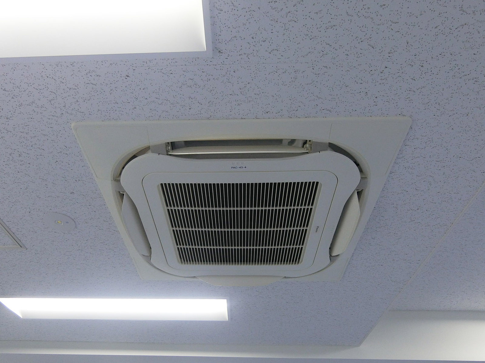 空調