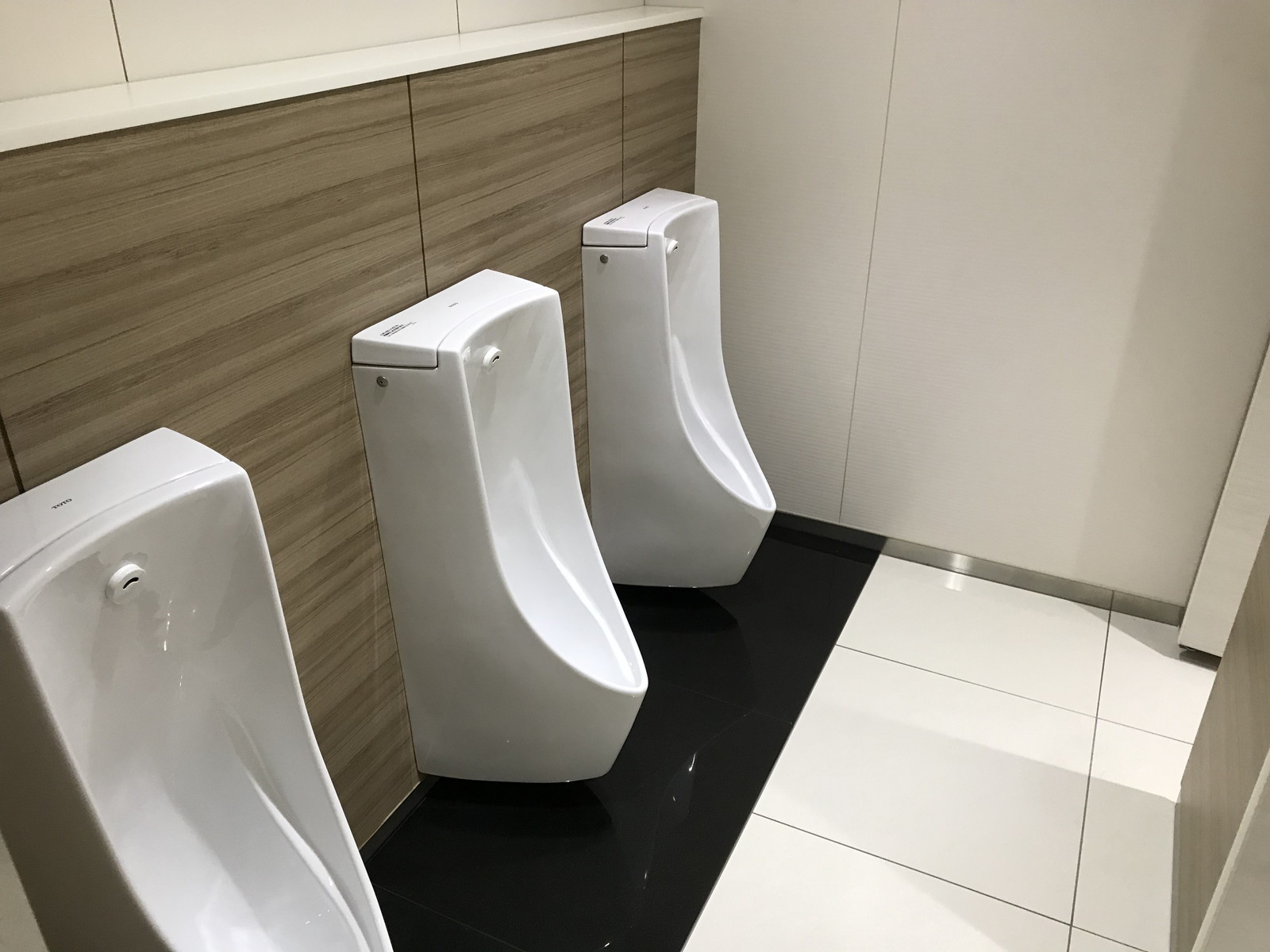 男性用トイレ