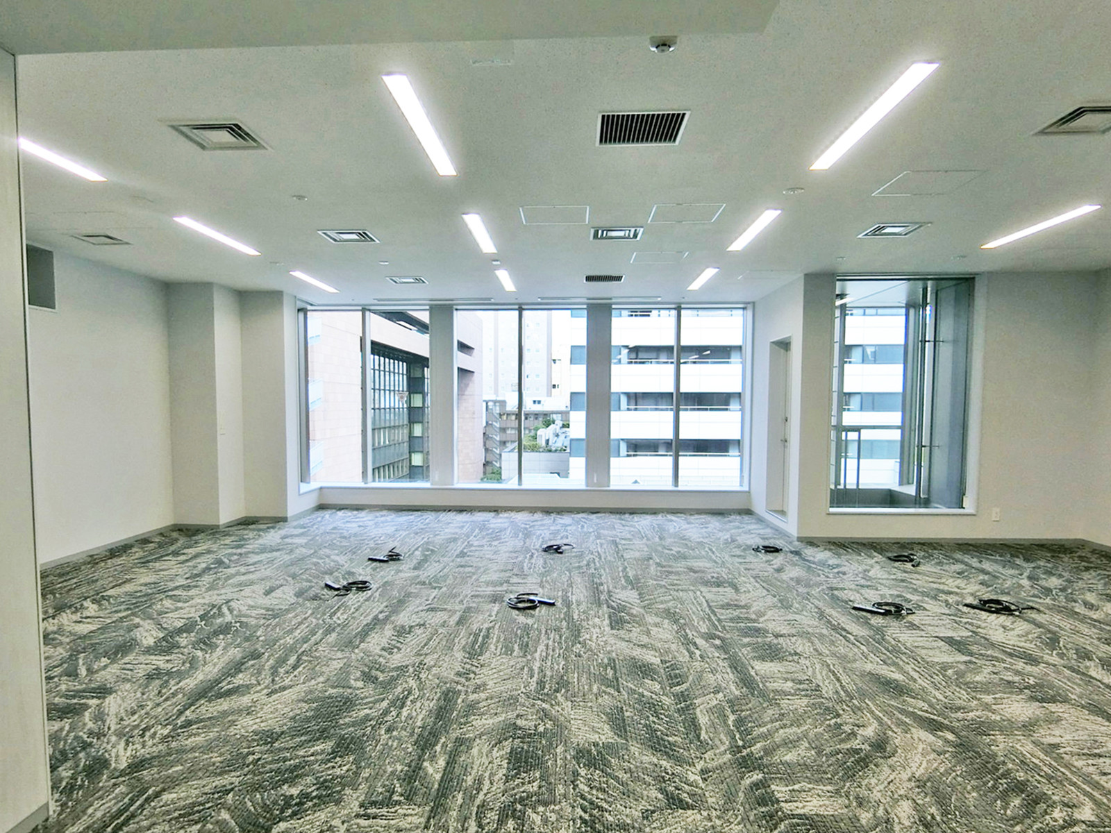 オフィス室内参考画像