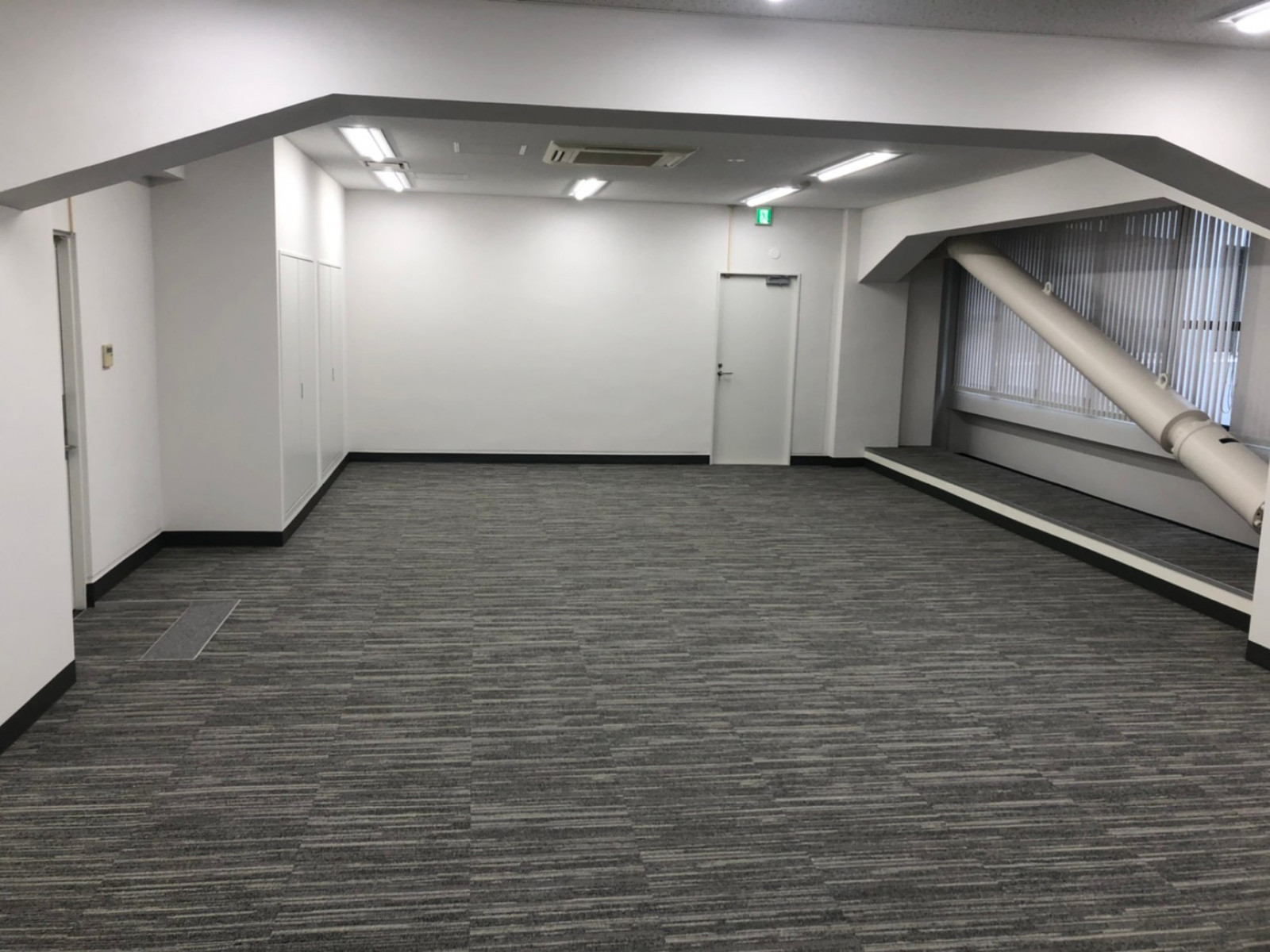 別角度の様子