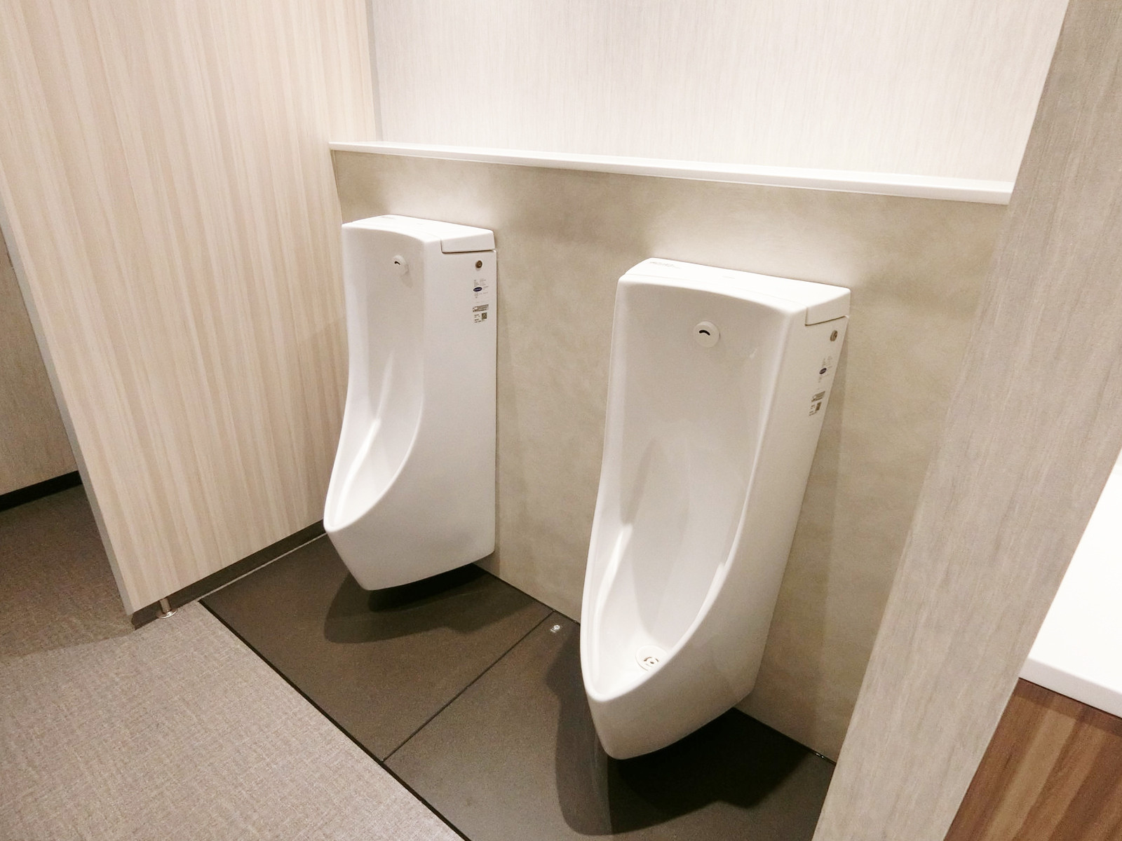 男性用トイレ