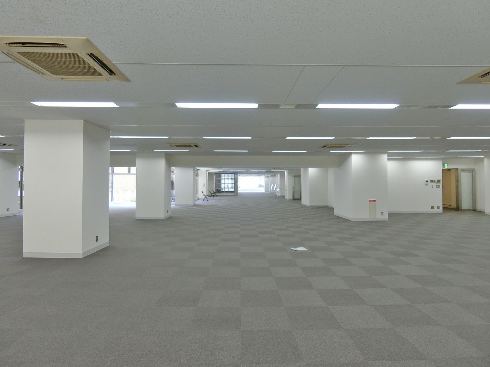 別角度の様子