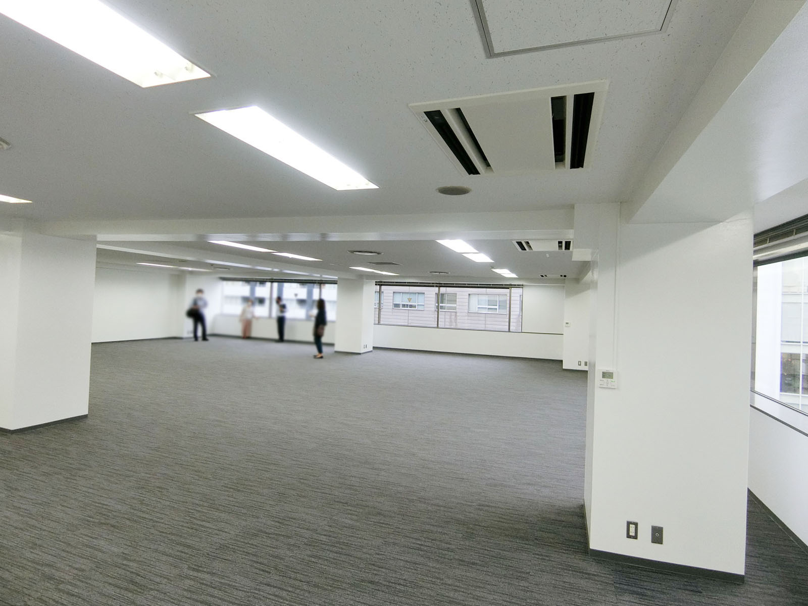 別角度の様子