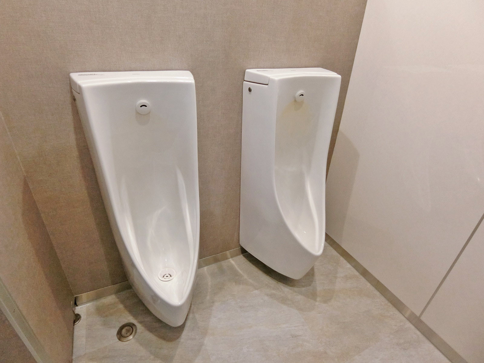 男性用トイレ