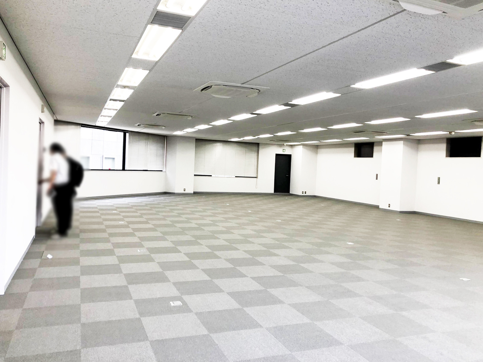 別角度の様子