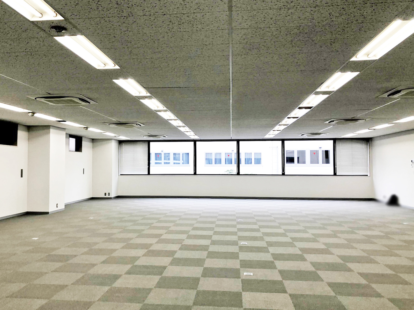 オフィス室内参考画像