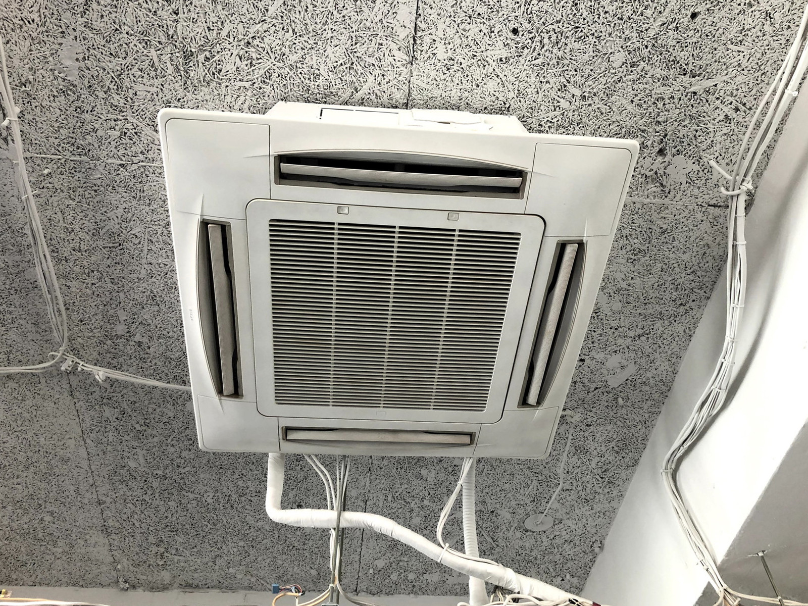 空調
