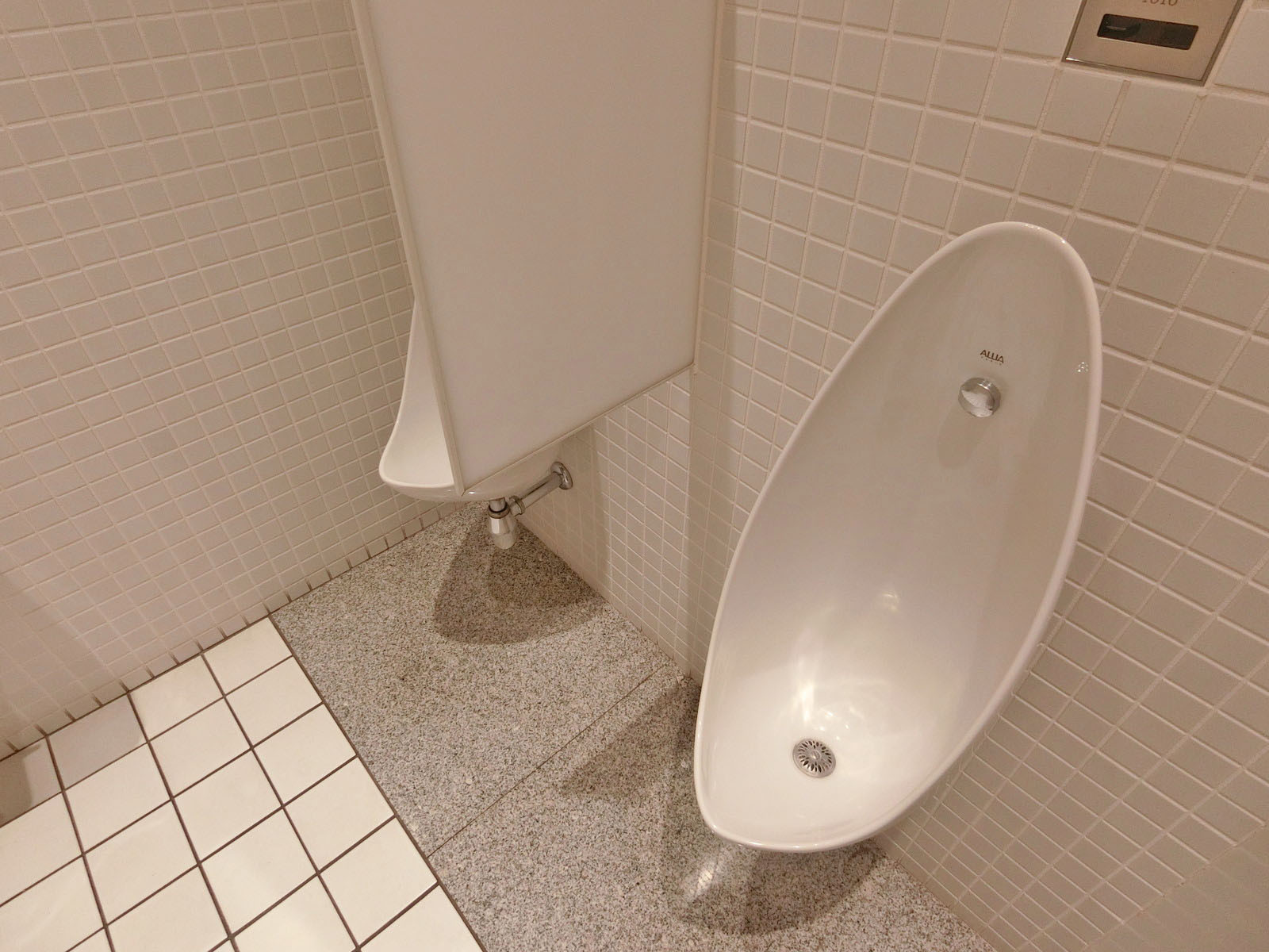 男性用トイレ