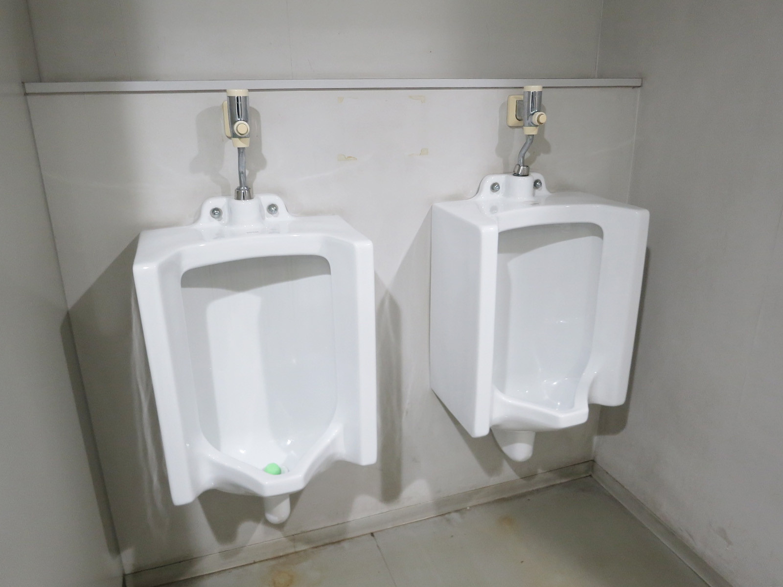 男性用トイレ