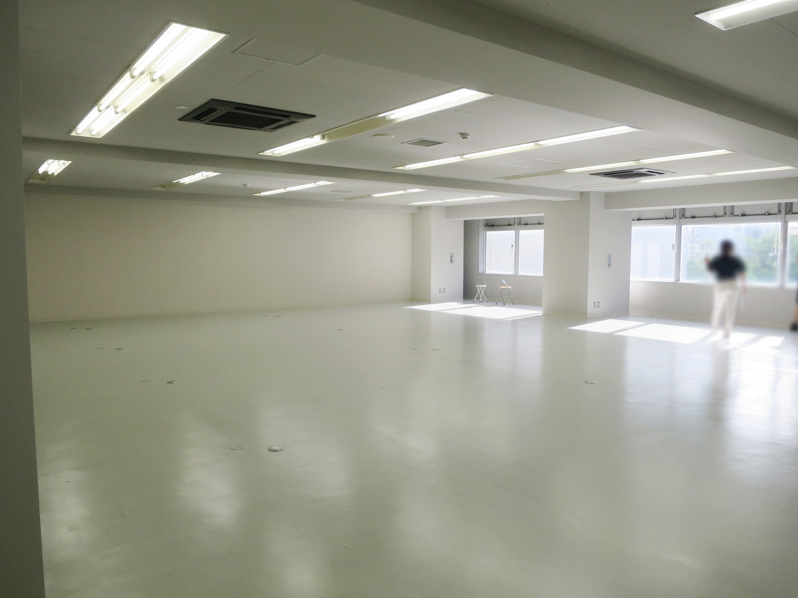 オフィス室内参考画像