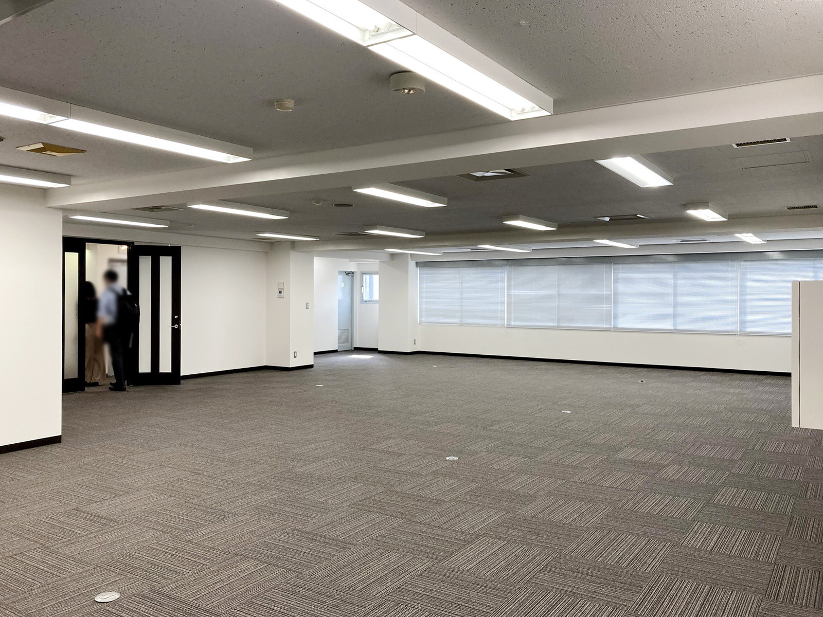 オフィス室内参考画像