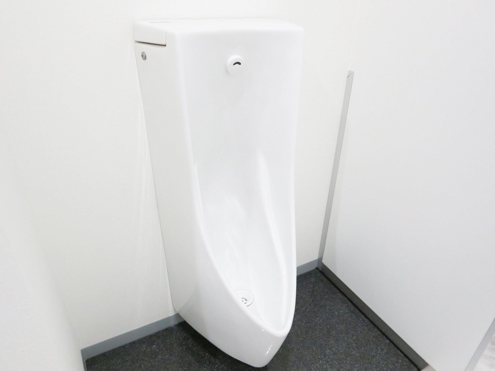 男性用トイレ