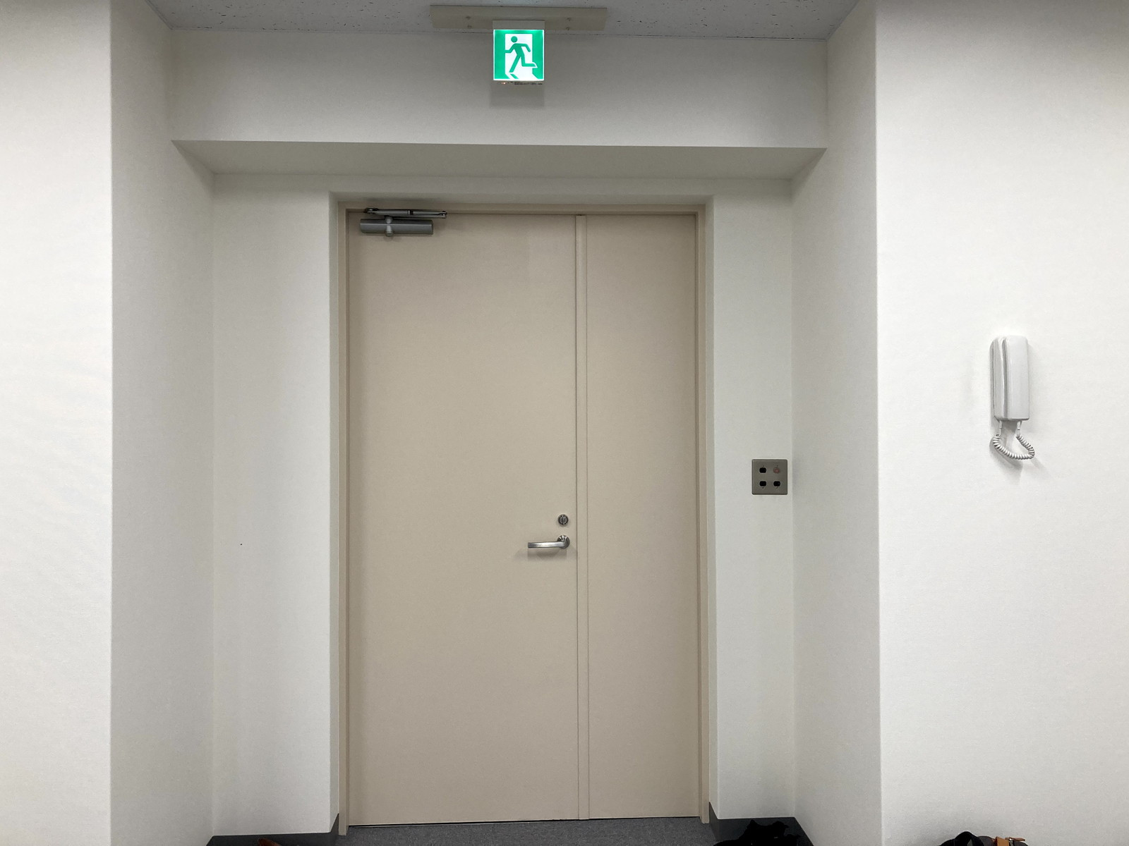 貸室出入口