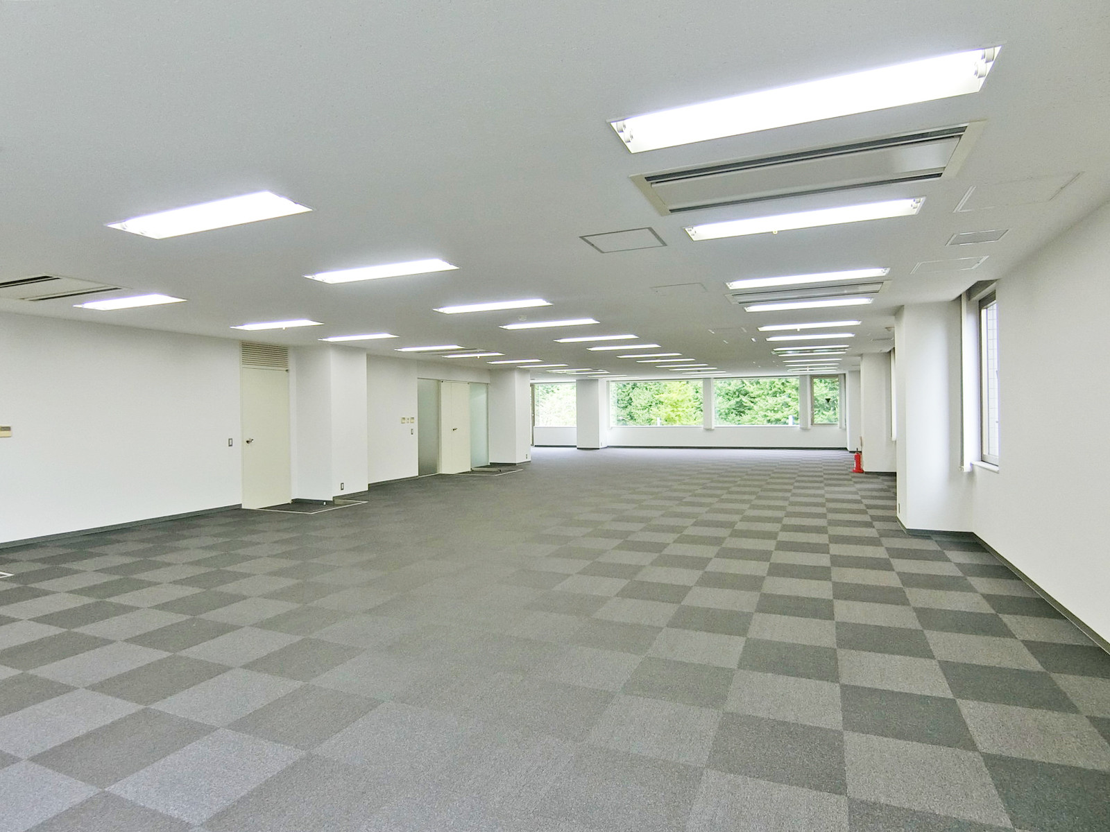 オフィス室内参考画像(3階・約85坪)