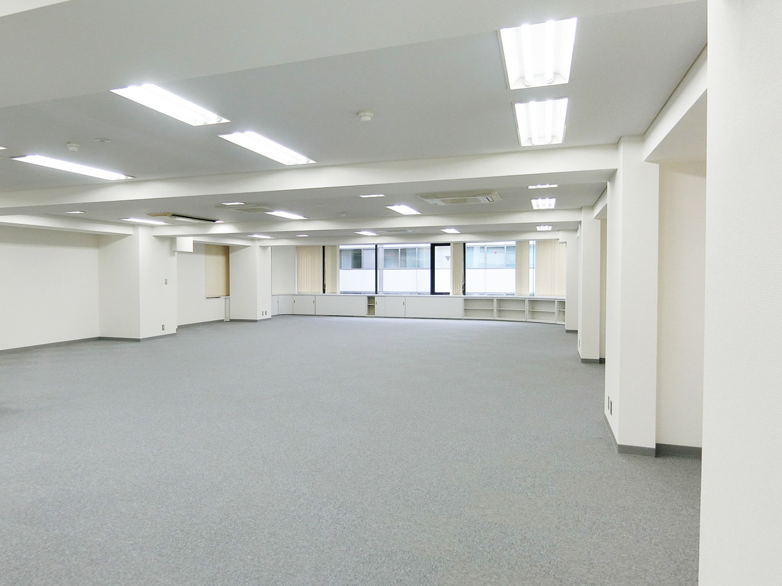 明るい室内