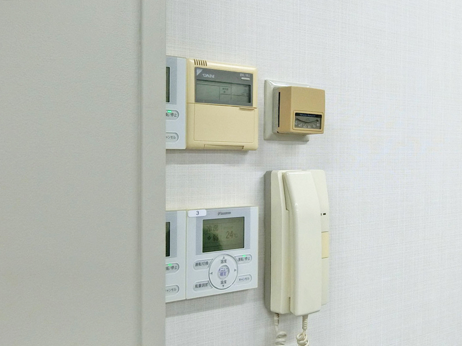 スイッチ類