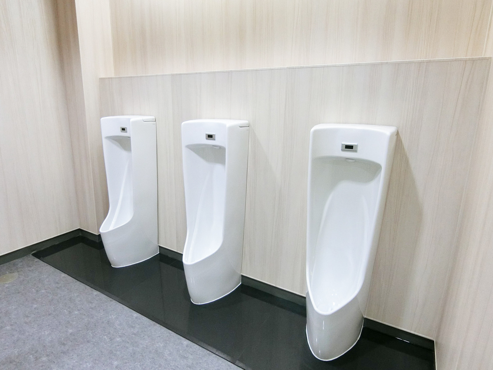 男性用トイレ