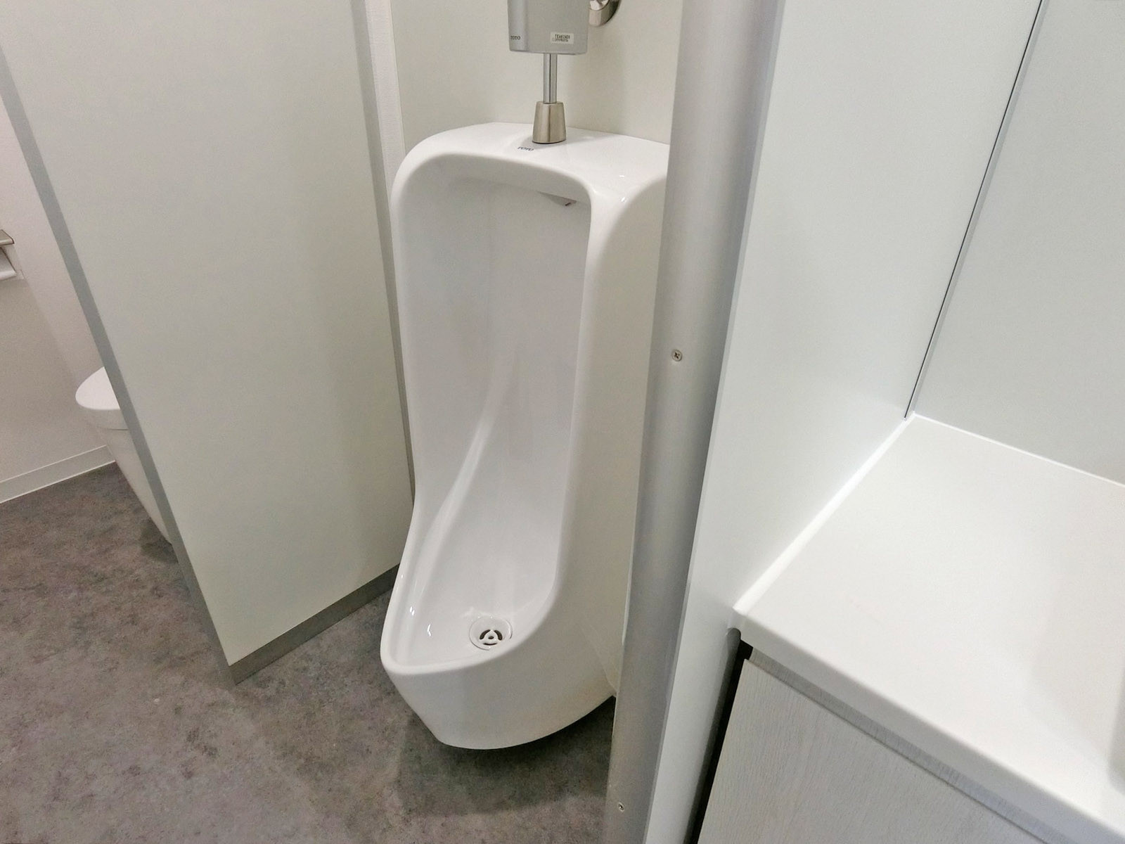 男性用トイレ