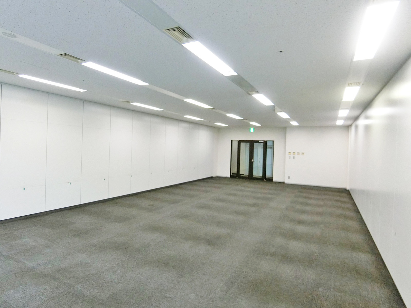 別角度の様子