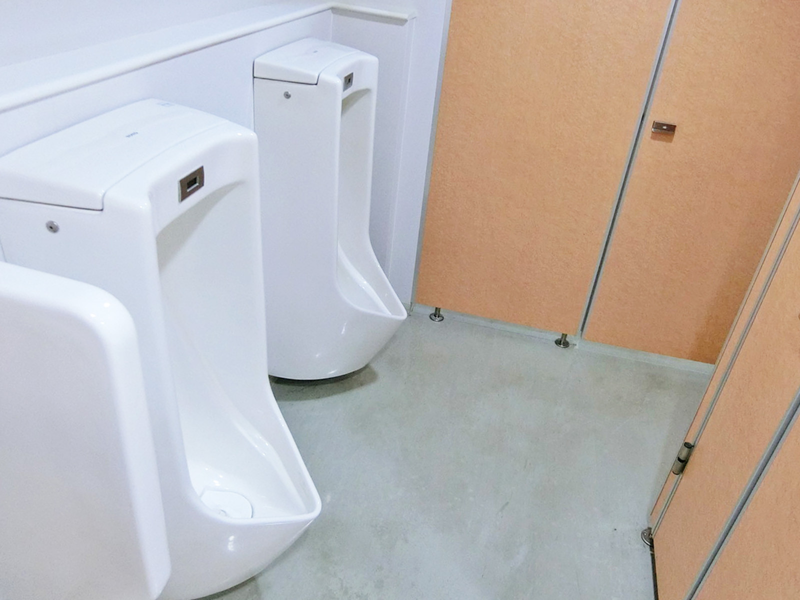 男性用トイレ