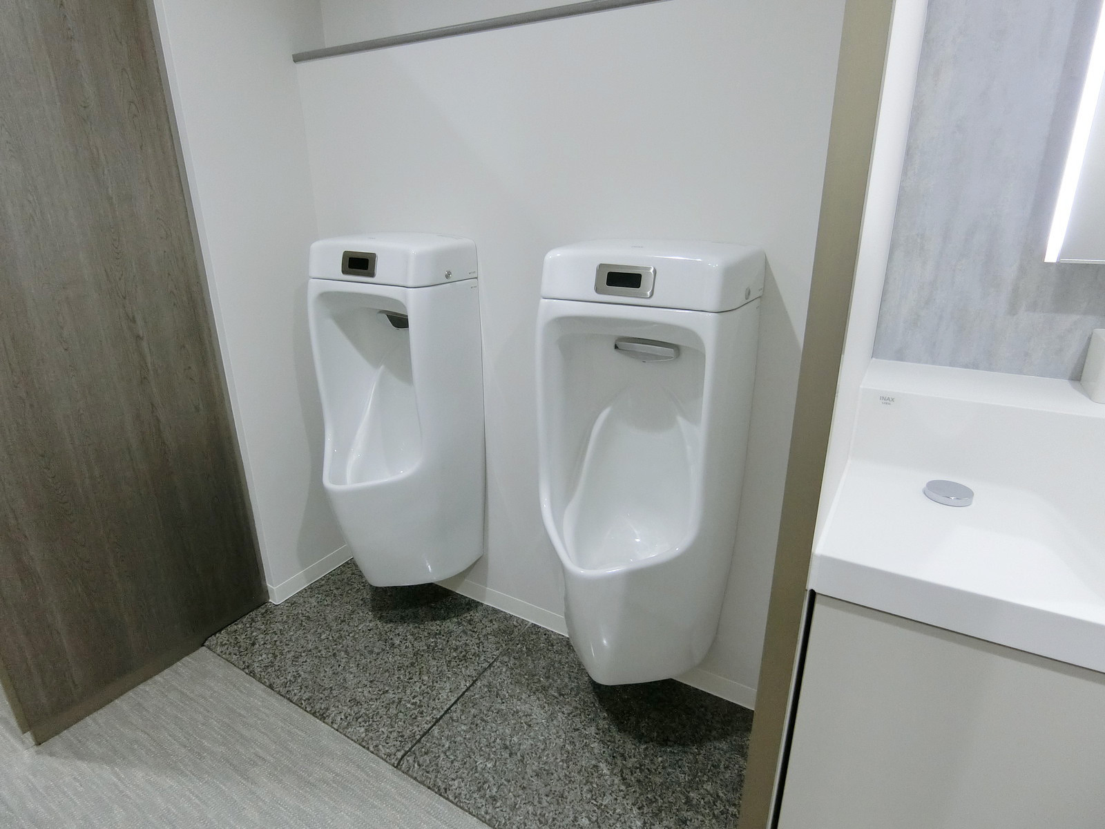 男性用トイレ