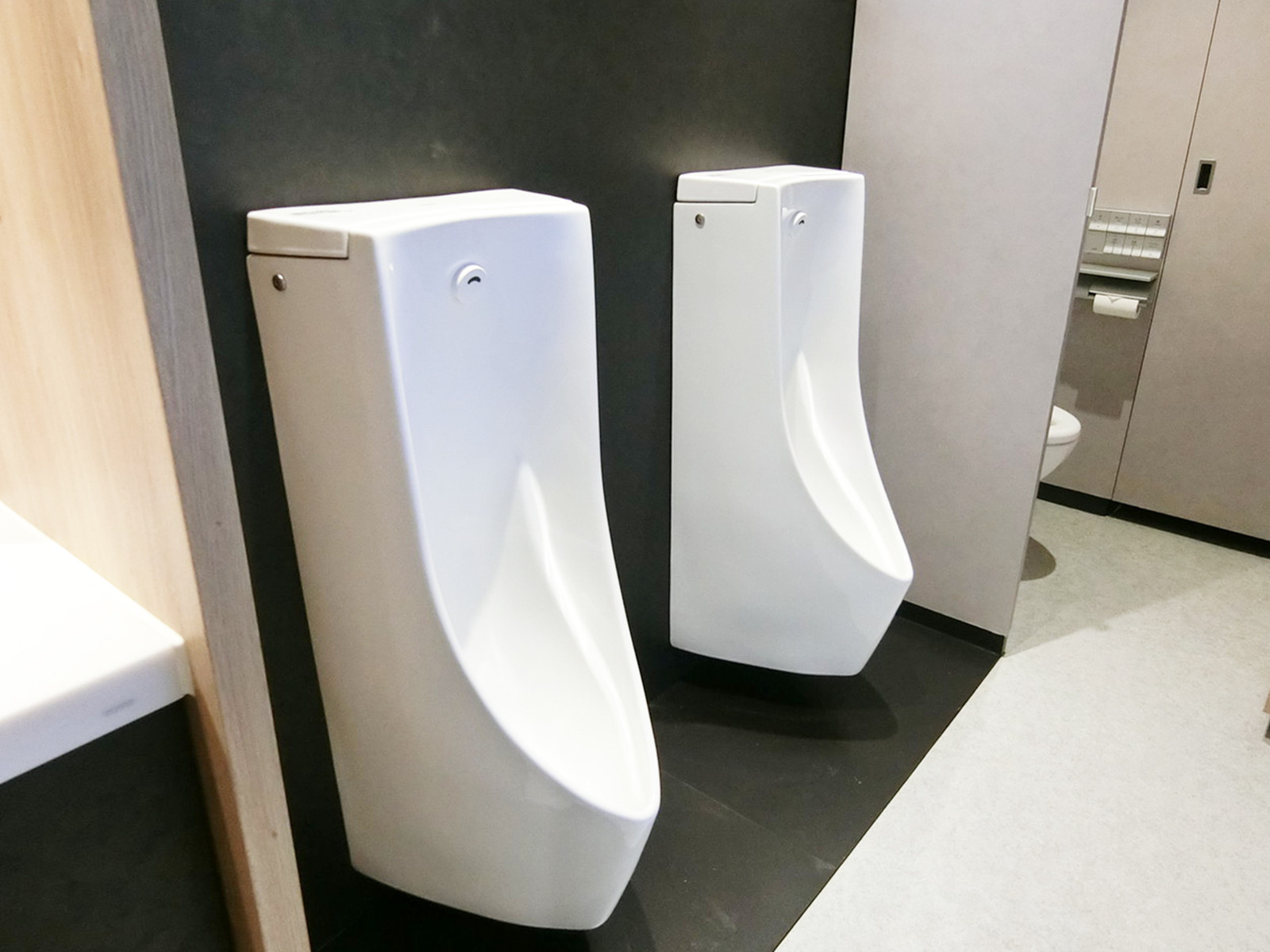 男性用トイレ