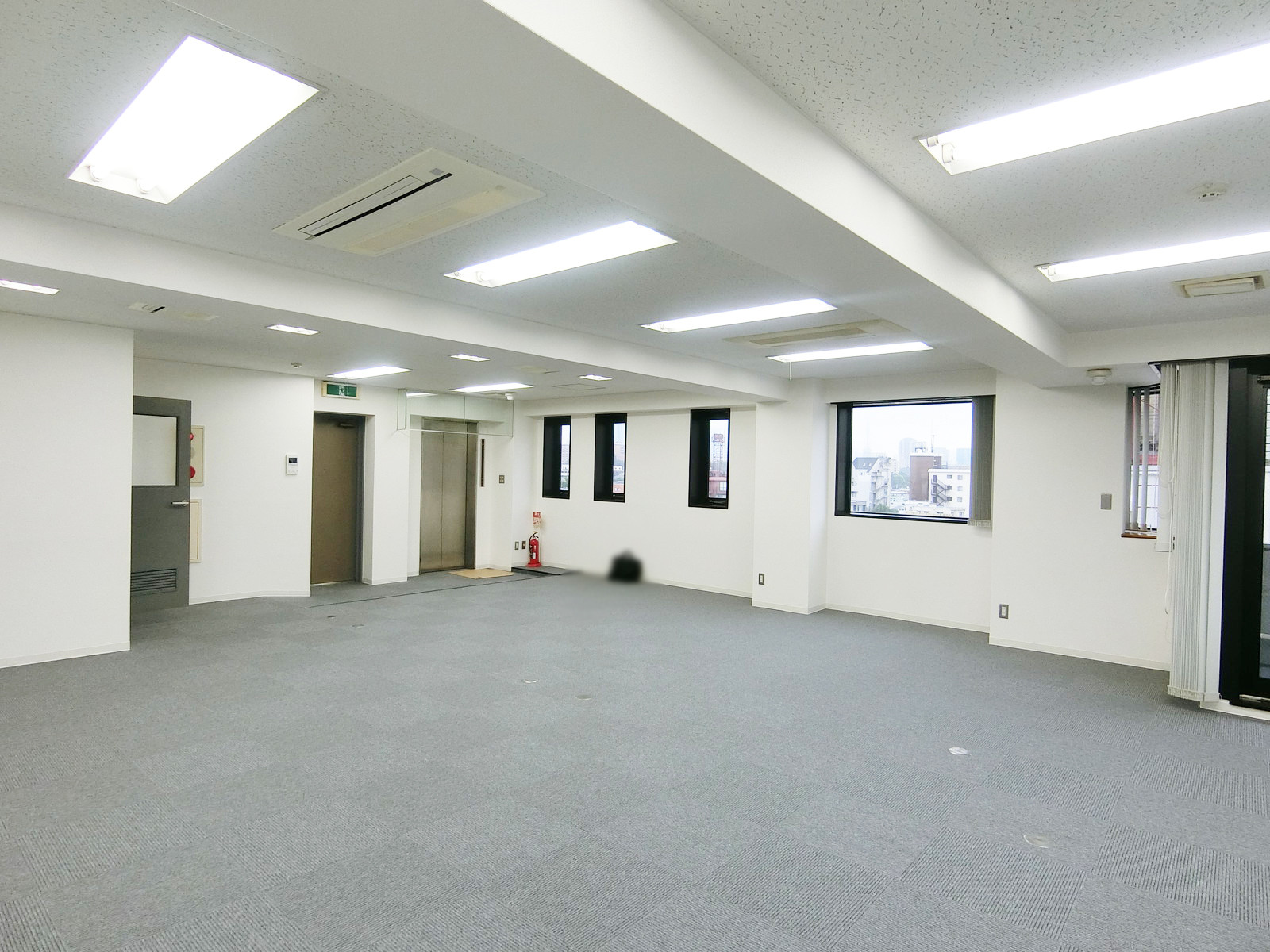 別角度の様子