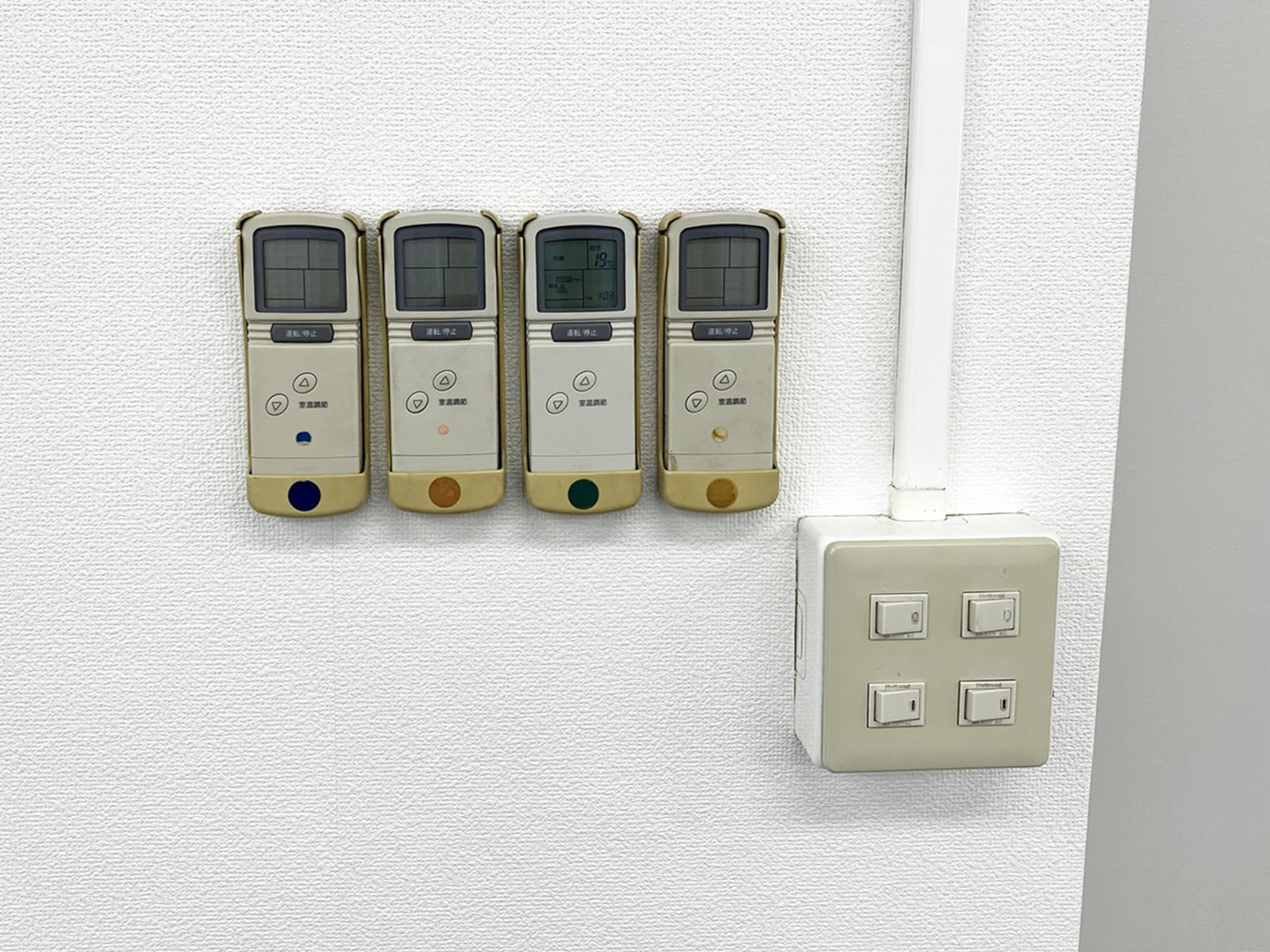 スイッチ類