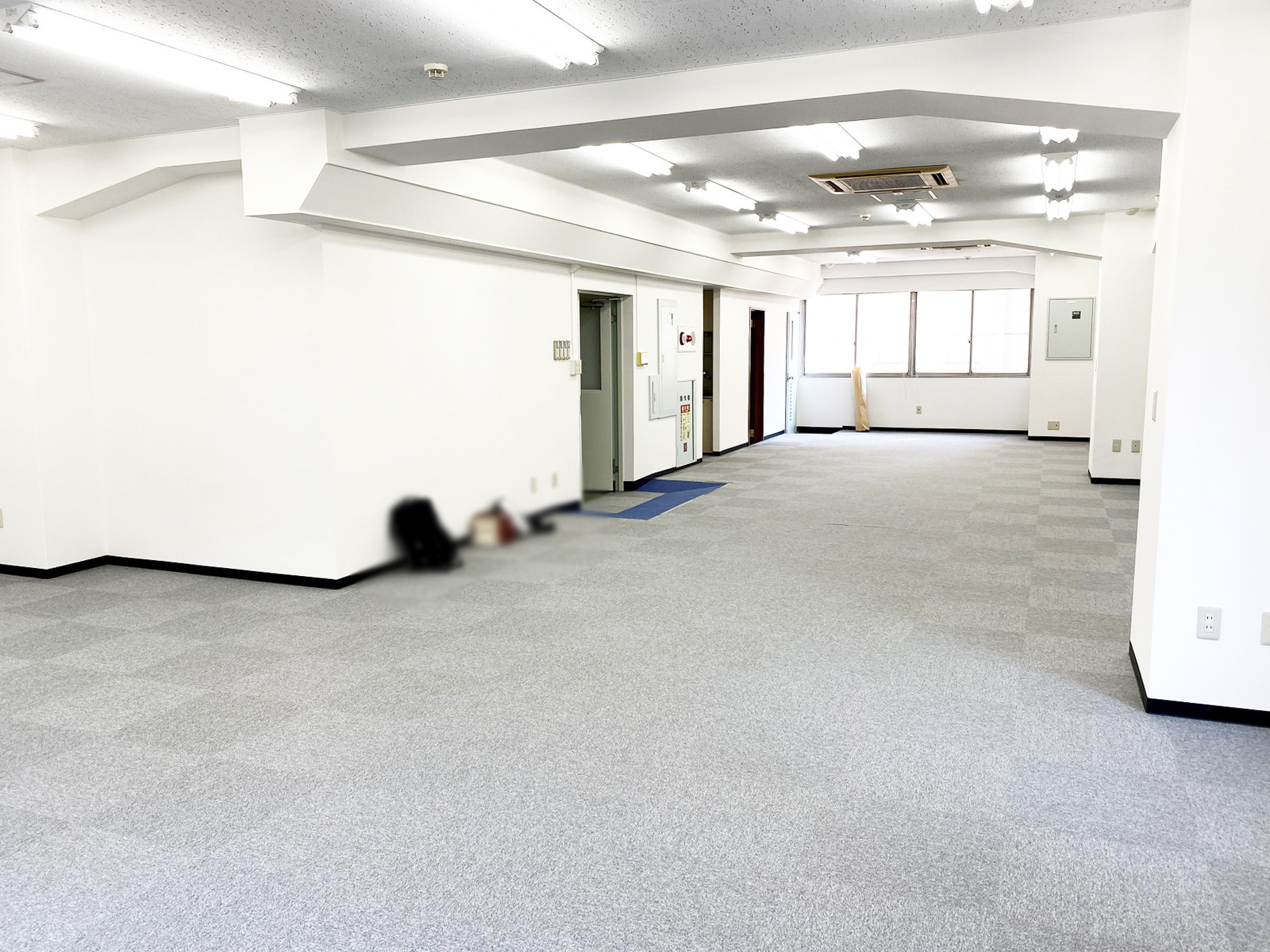 オフィス室内参考画像