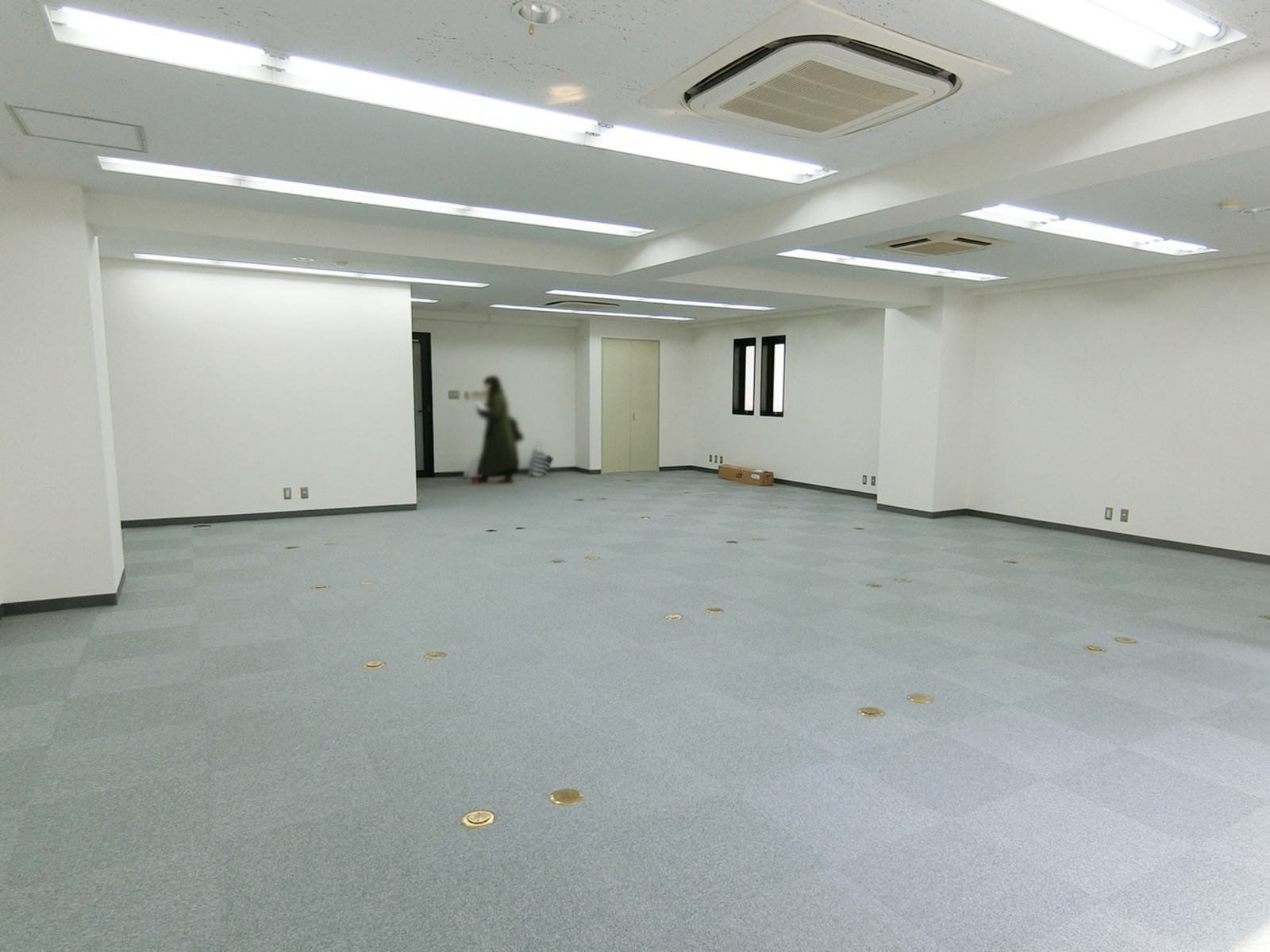 オフィス室内参考画像