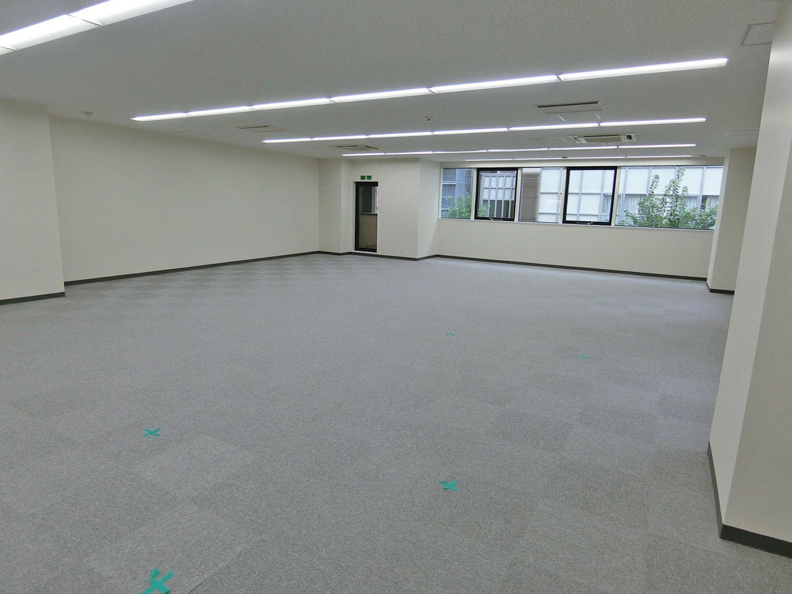 オフィス室内参考画像