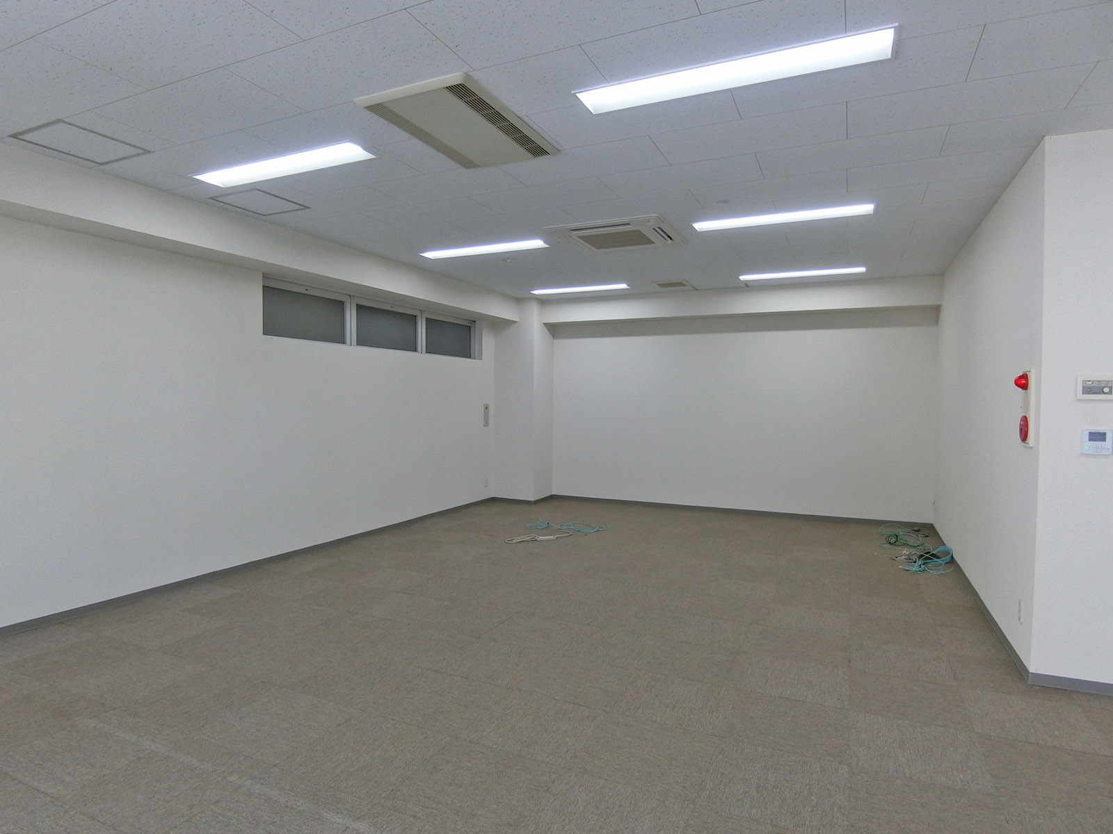 オフィス室内参考画像