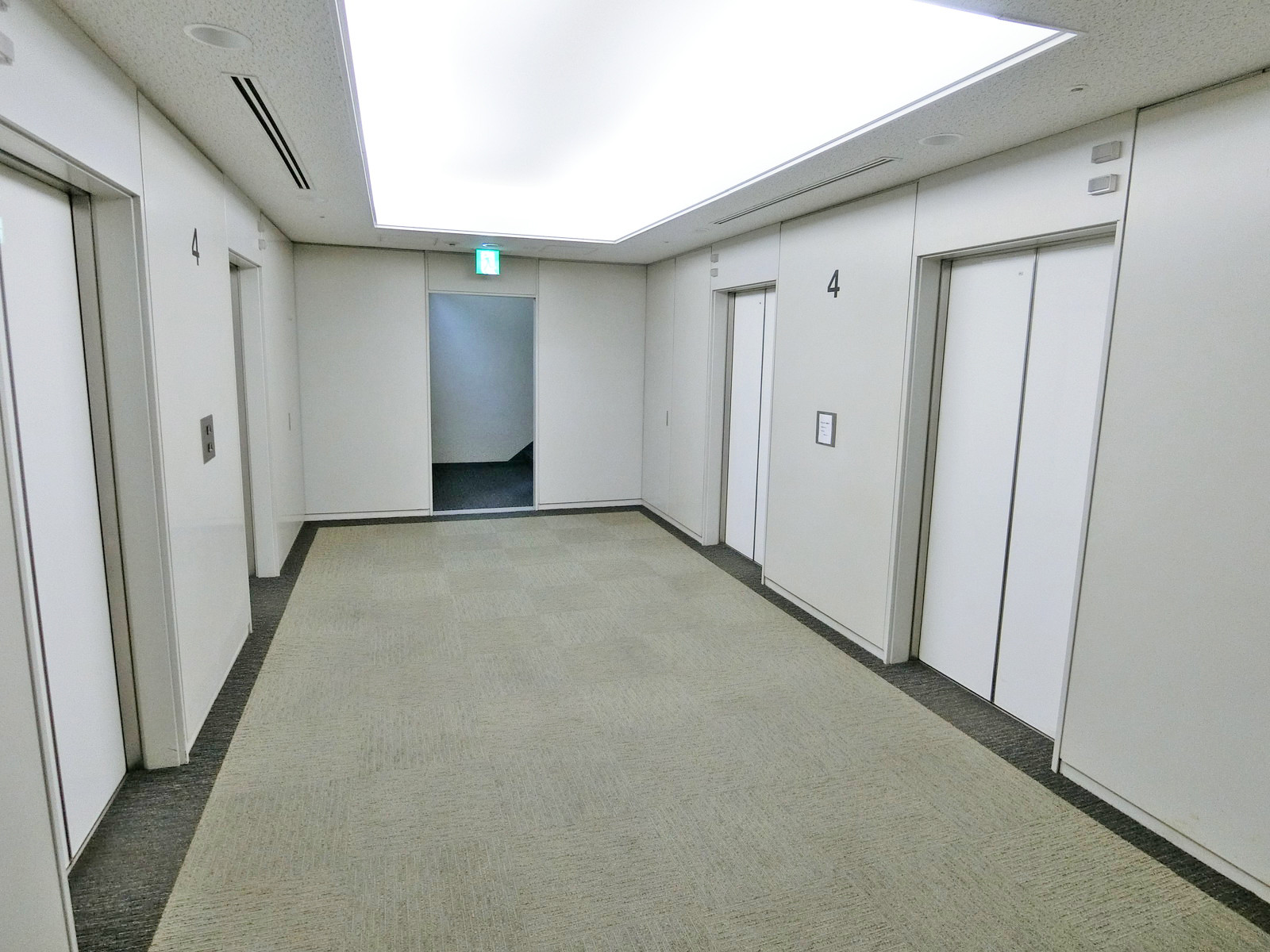 エレベーターホール