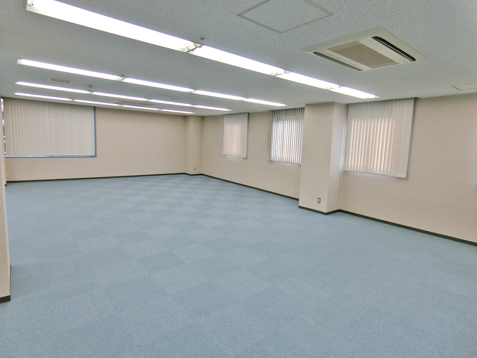 別角度の様子