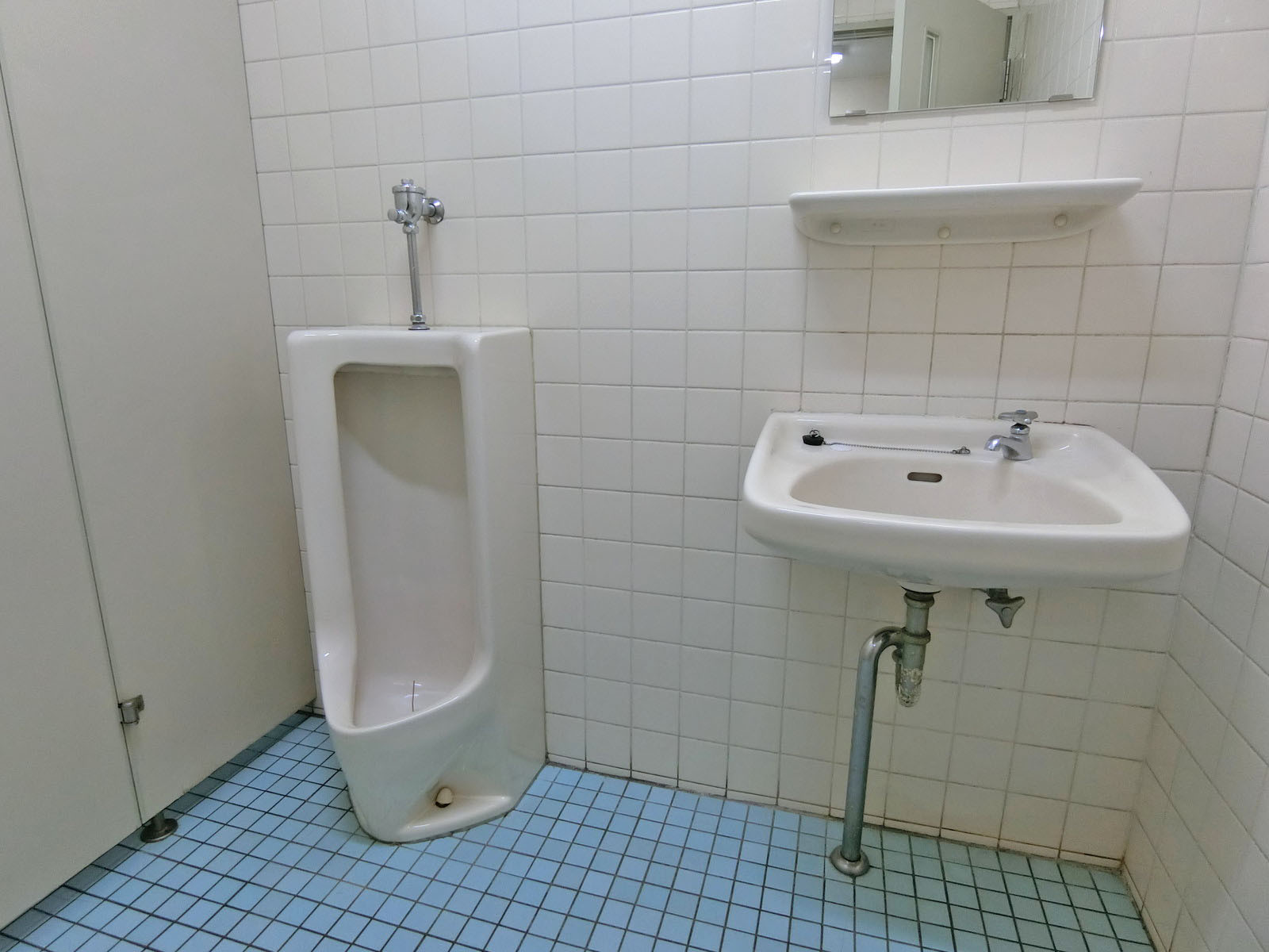 男性用トイレ