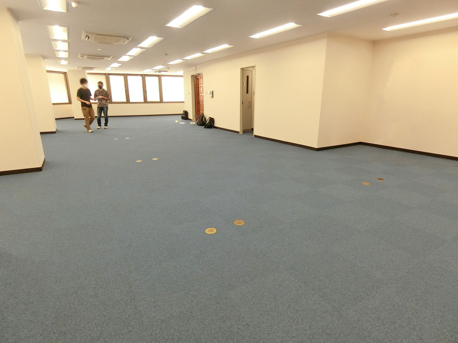 オフィス室内参考画像