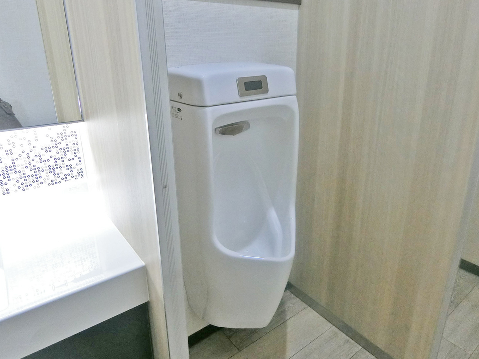 男性用トイレ