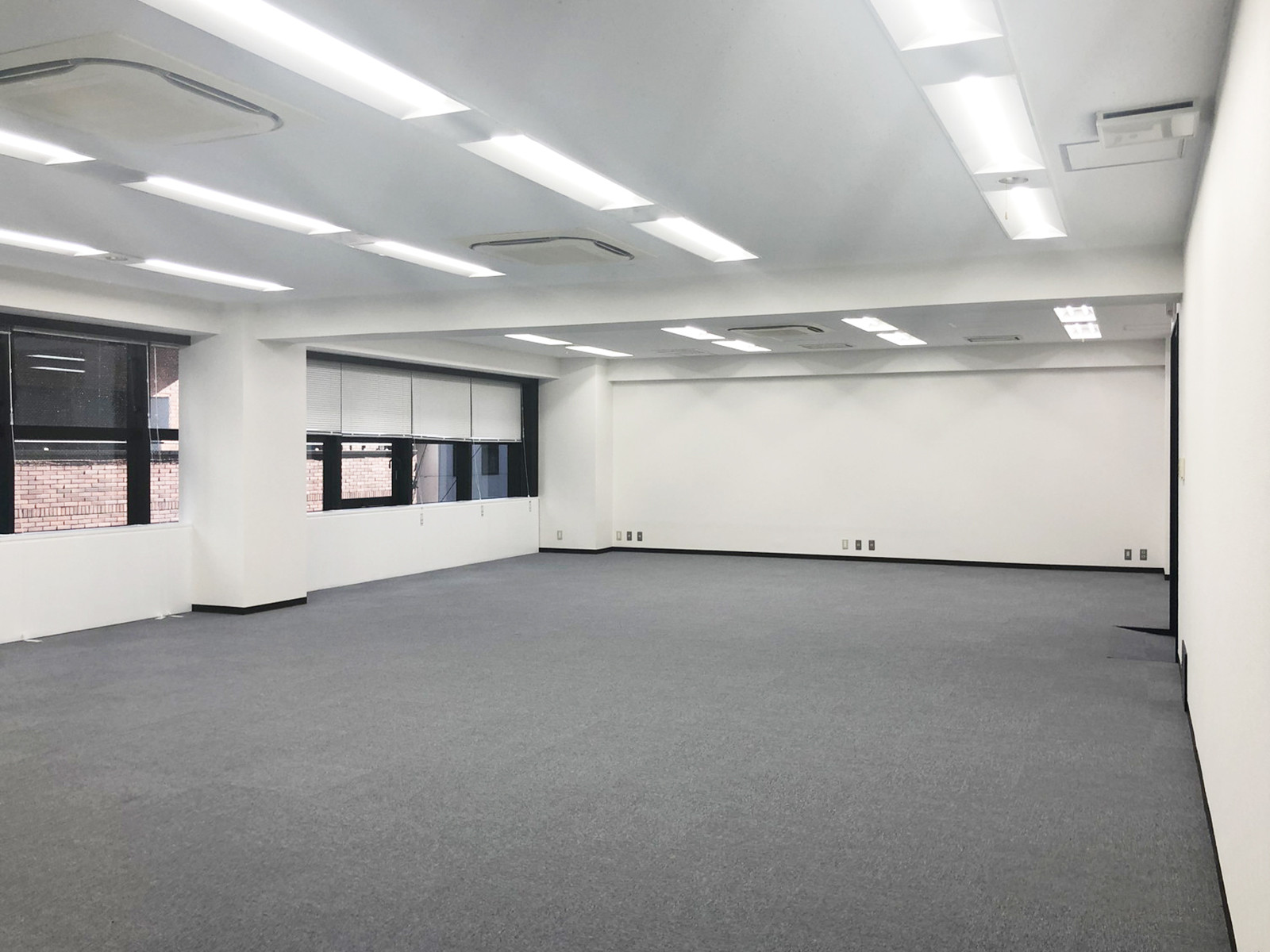 オフィス室内参考画像
