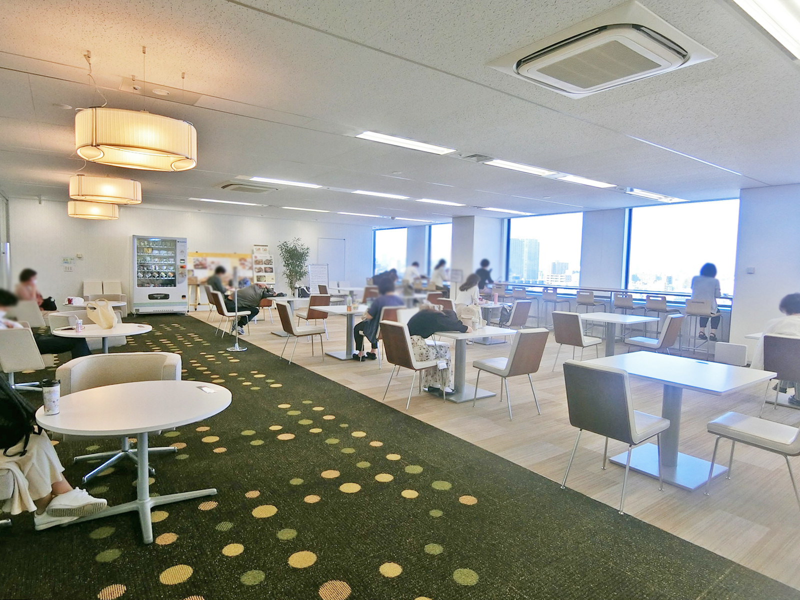 スカイビューラウンジ