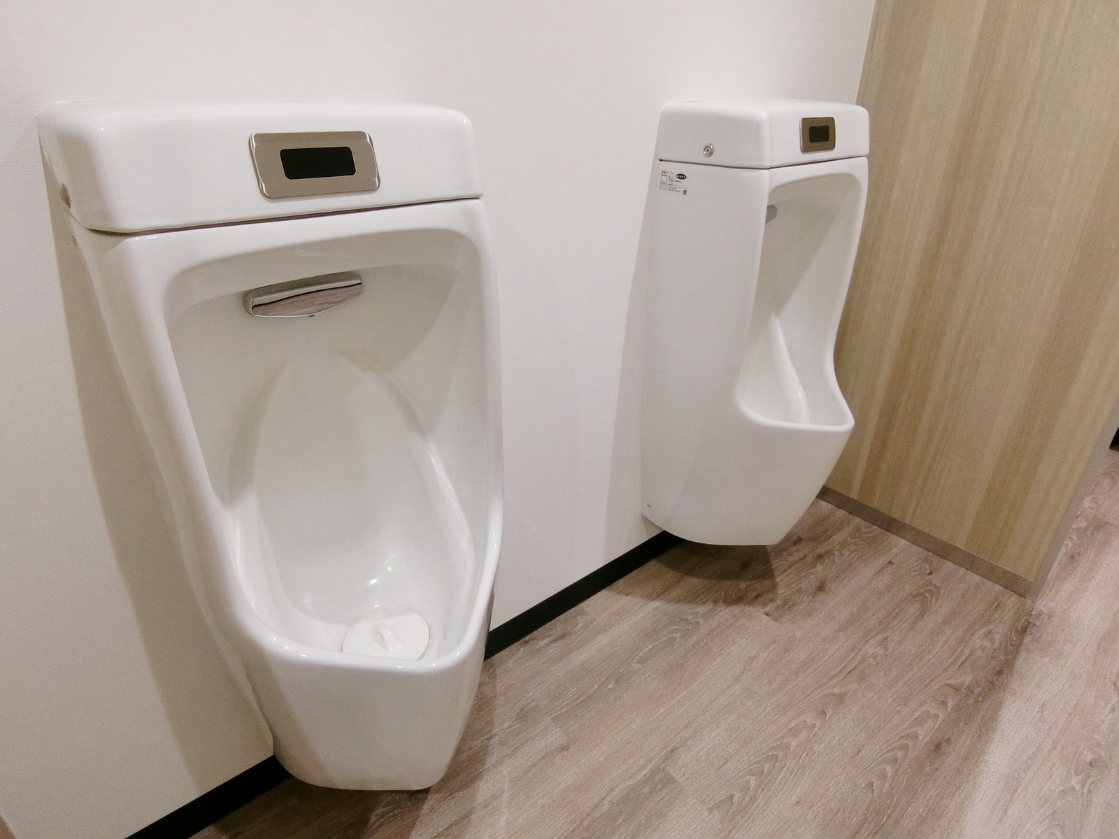 男性用トイレ