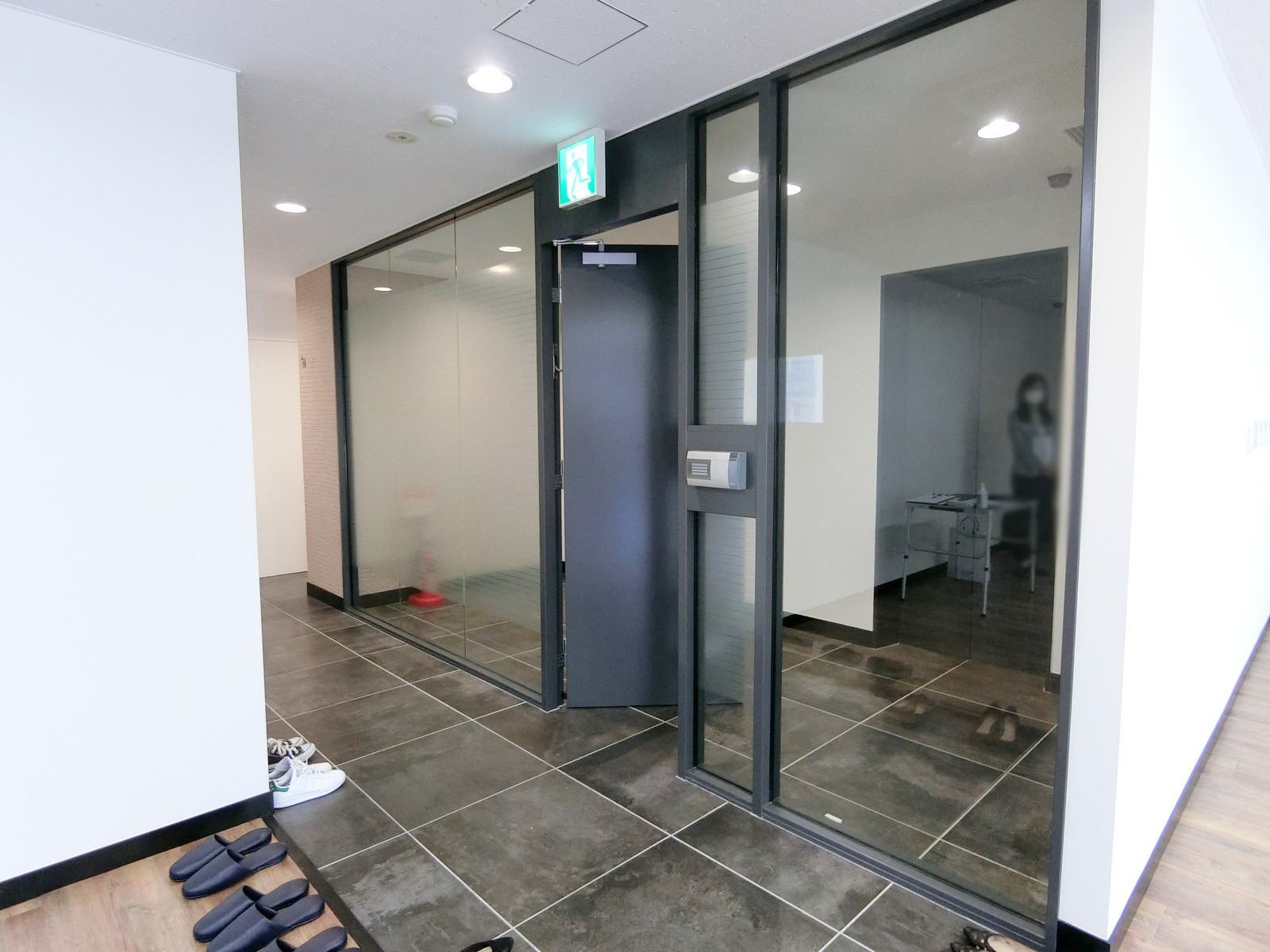 貸室出入り口