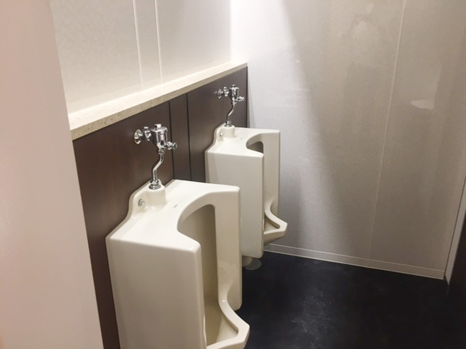 男性用トイレ