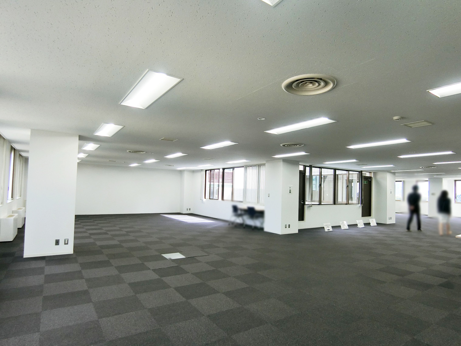 別角度の様子