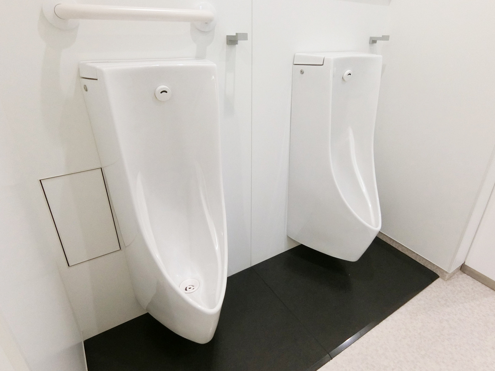 男性用トイレ