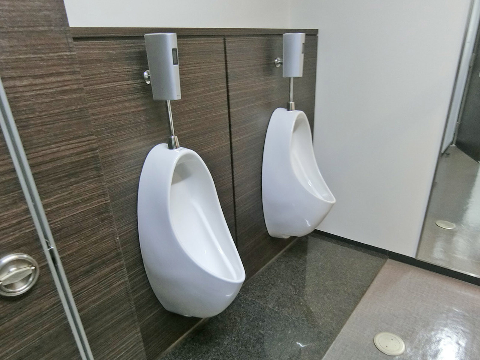 男性用トイレ