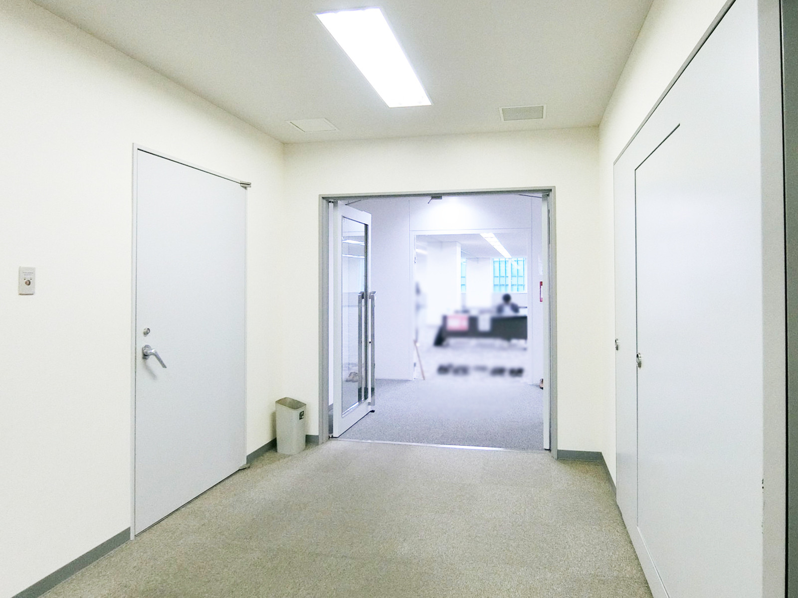 貸室出入口