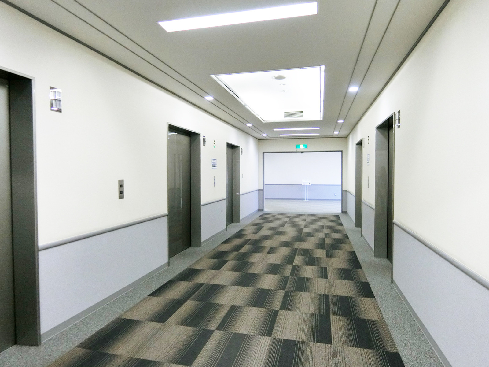 エレベーターホール