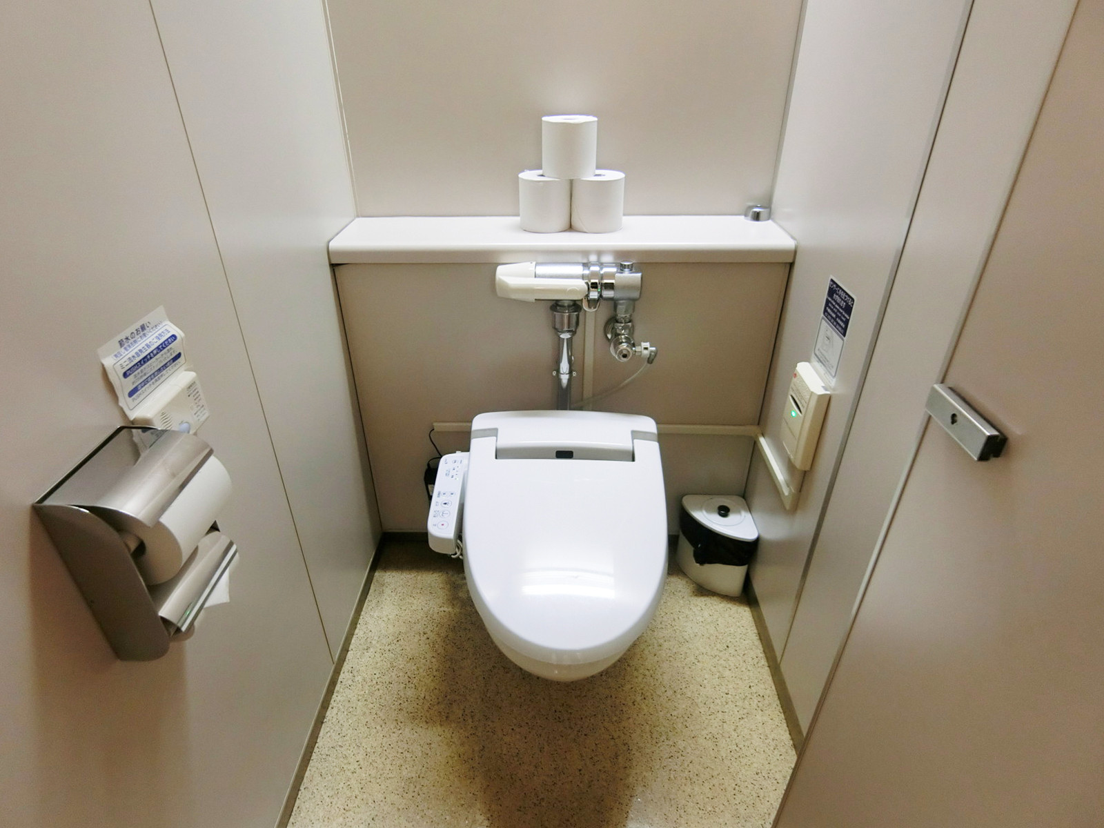 個室トイレ