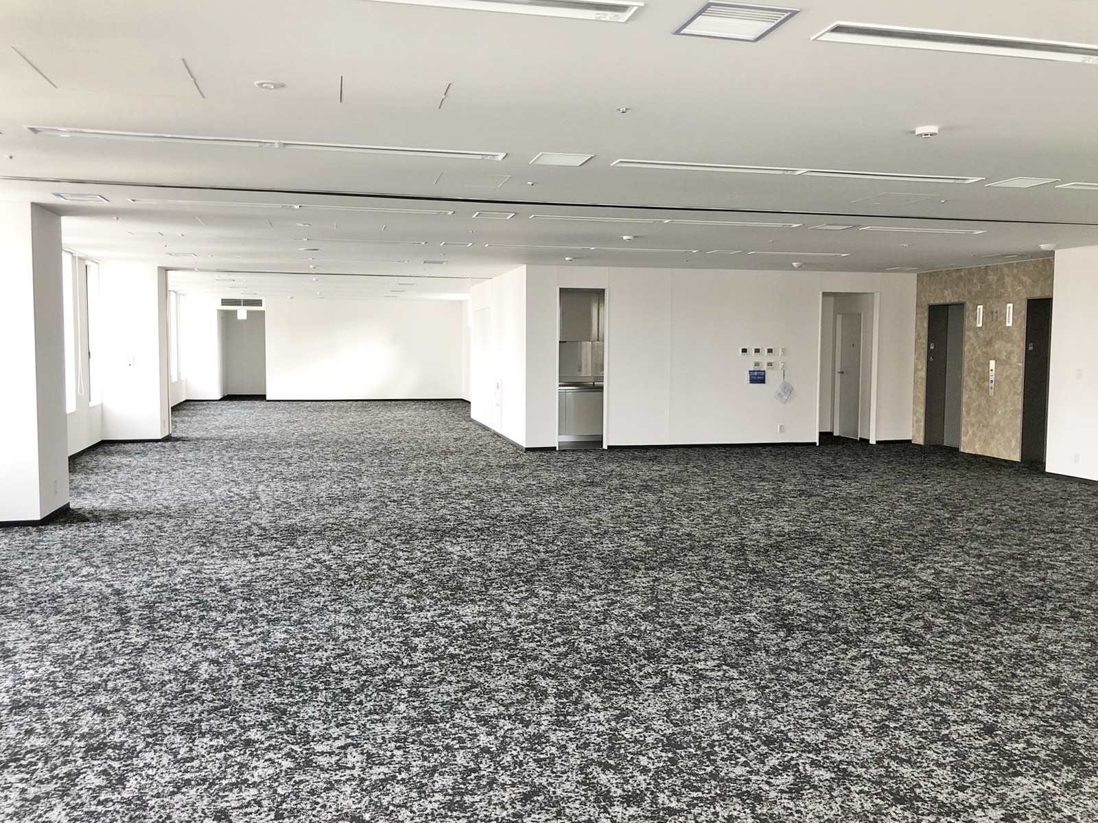 オフィス室内参考画像